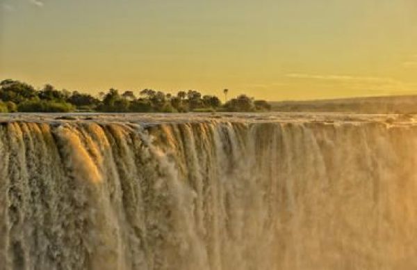 hwange_vic_f_lower_zambezi_7.jpg